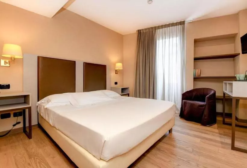 Standard-huone, Tripoli