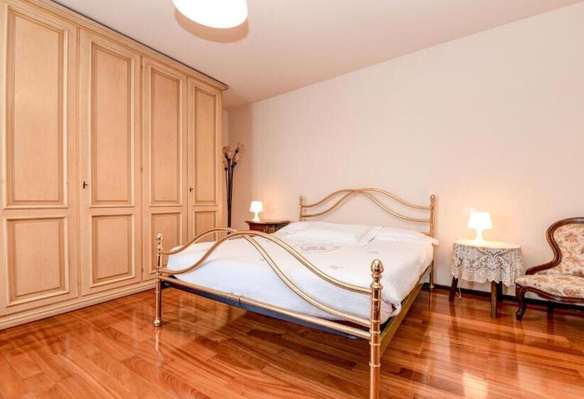 1 Bedroom Apartment Lake View, Tripoli