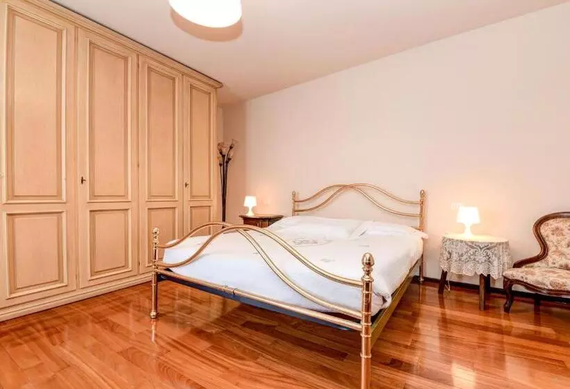 1 Bedroom Apartment Lake View, Tripoli