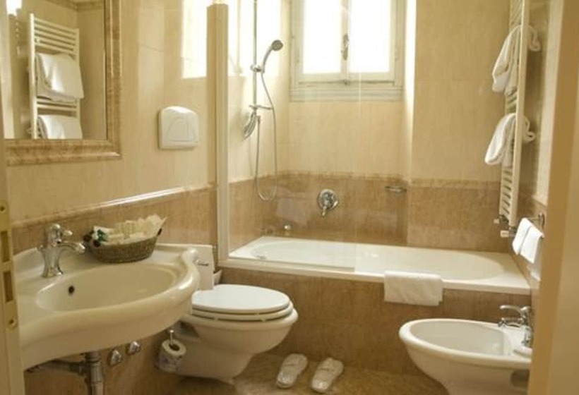 اتاق لوکس, Villa Carlotta