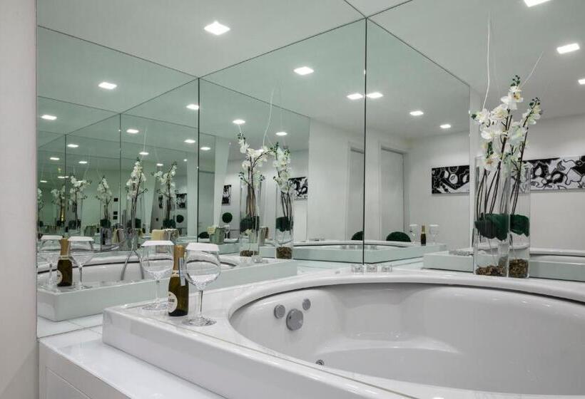 سوییت سوپریور, Lhp Hotel River & Spa