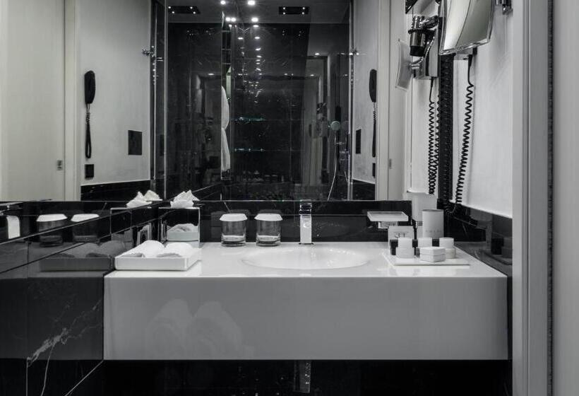 سوئیت دولوکس با چشم‌انداز, Lhp Hotel River & Spa