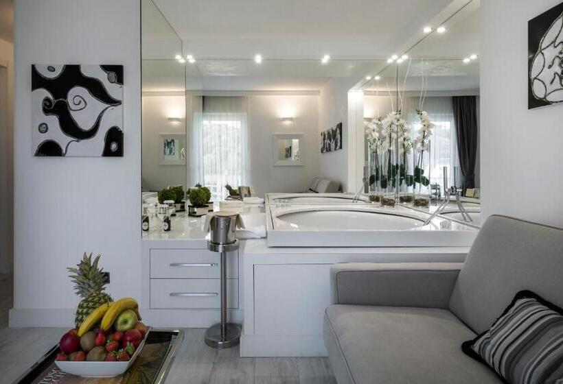 سوئیت دولوکس با چشم‌انداز, Lhp Hotel River & Spa