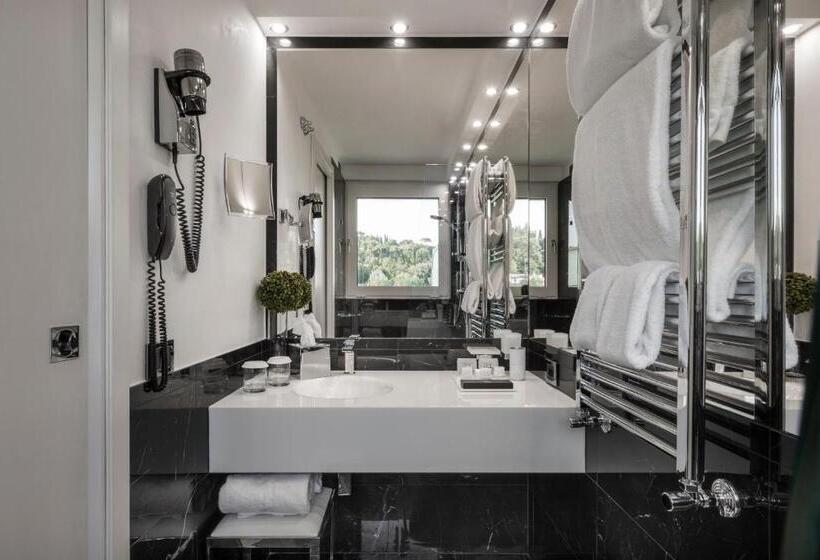 سوییت اجرایی, Lhp Hotel River & Spa