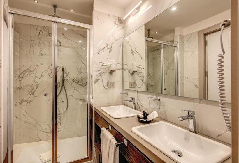 סוויטת ג'וניור, Al Manthia Hotel  Gruppo Trevi Hotels