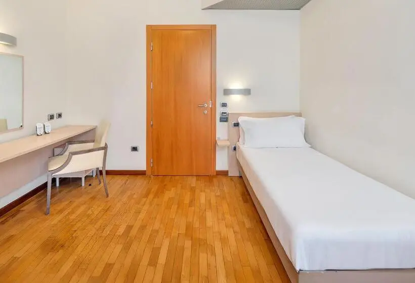 スタンダードシングルルーム, B&b Hotels Park Hotel Mondovi