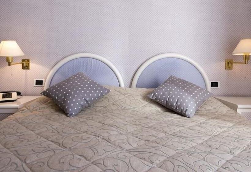 스탠다드 트리플 룸, Grand Hotel Molveno