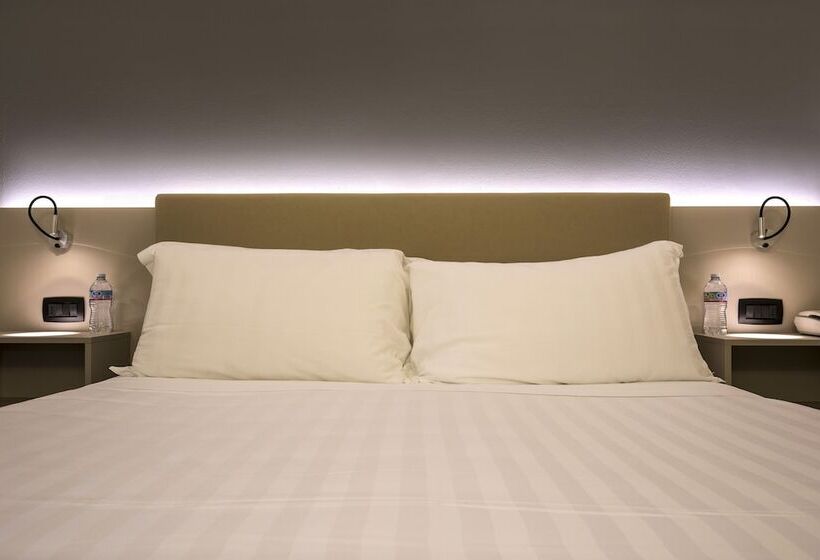 اتاق استاندارد, 43 Station