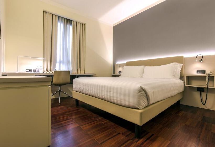 اتاق استاندارد, 43 Station