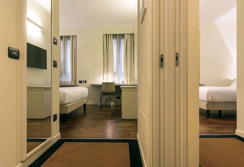 اتاق استاندارد چهار تخته, 43 Station