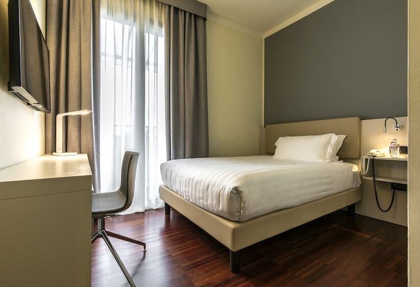 اتاق استاندارد یک نفره, 43 Station