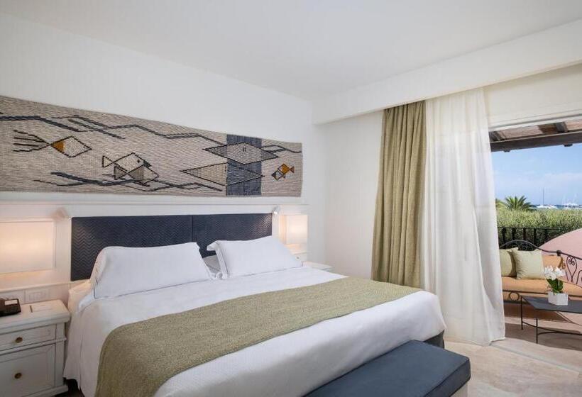 חדר דלוקס לשלושה עם נו לים, Abi d'Oru