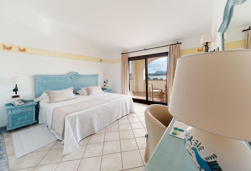 חדר סופריור נוף לבריכה, Abi d'Oru