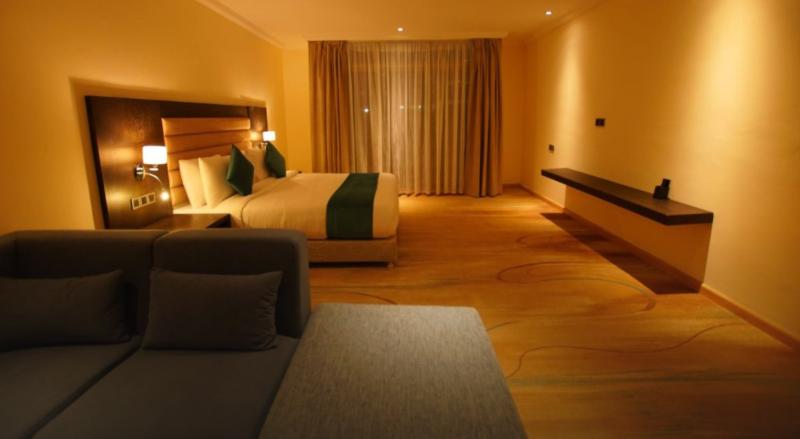 חדר סטנדרט לארבעה, Ariston