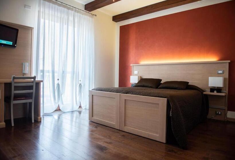 スタンダードルーム, Bar Da Natale