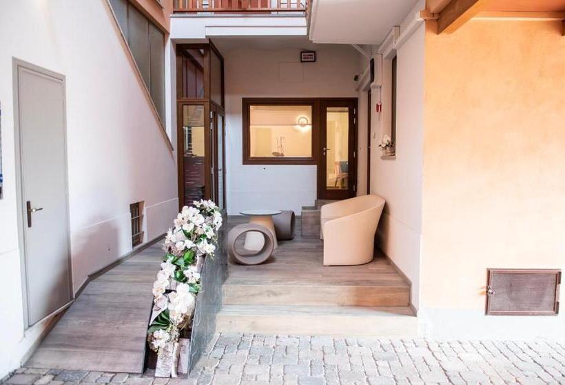 スタンダードルーム, Bar Da Natale