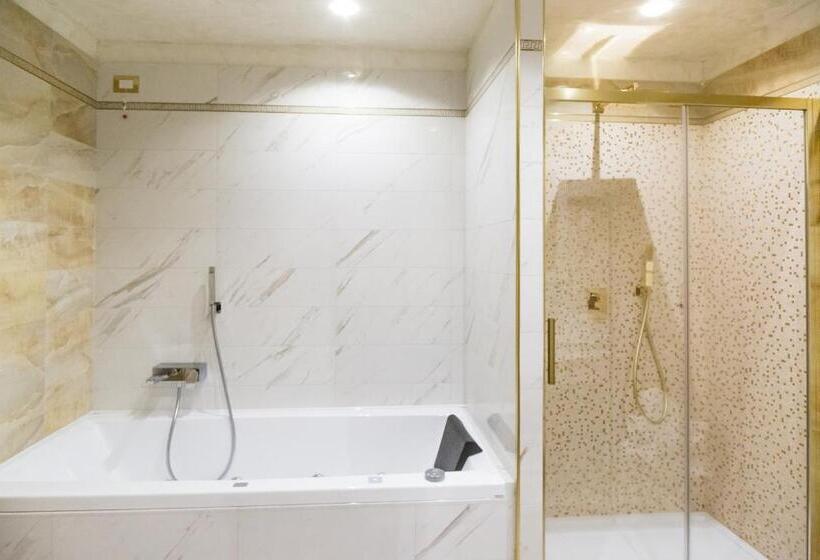 جناح جونيور, Best Western Premier Milano Palace