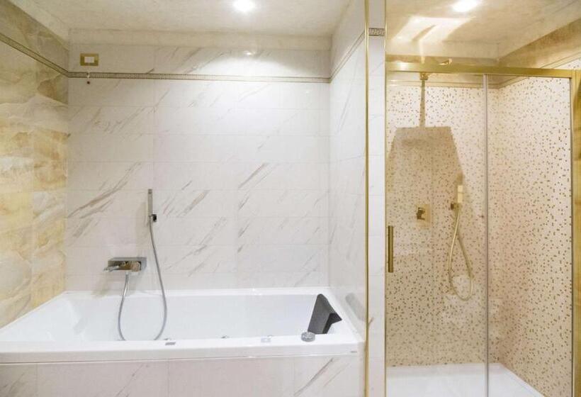 جناح جونيور, Best Western Premier Milano Palace