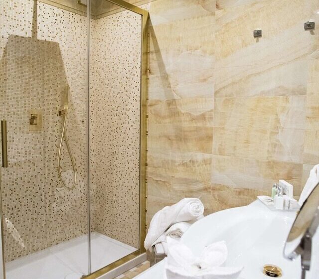 جناح جونيور, Best Western Premier Milano Palace