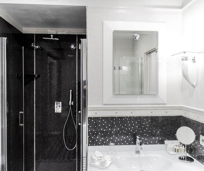 جناح جونيور, Best Western Premier Milano Palace