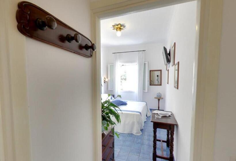 חדר סטנדרט, Chiaia Di Luna