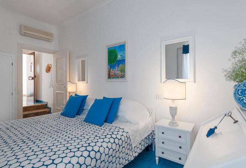 חדר קלאסי, Chiaia Di Luna