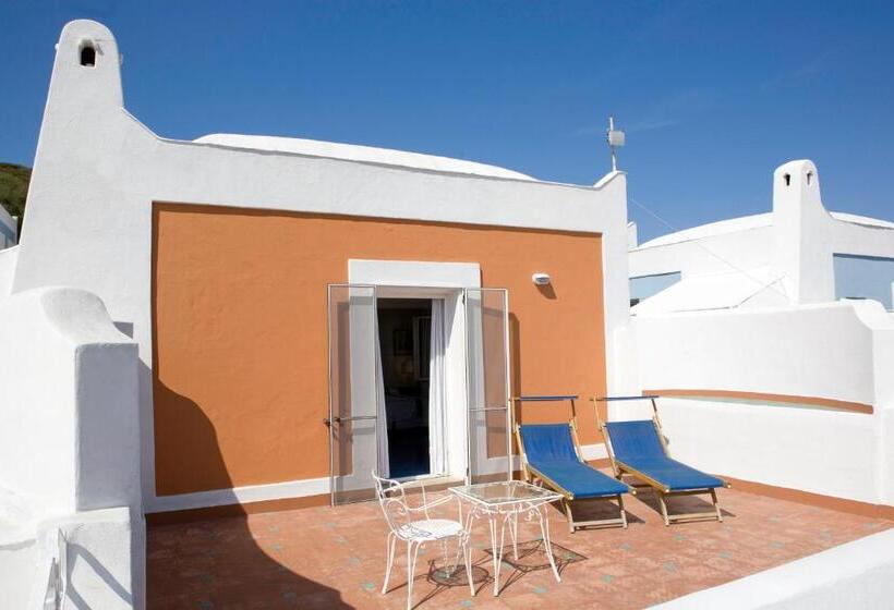 סוויטה נוף לים, Chiaia Di Luna