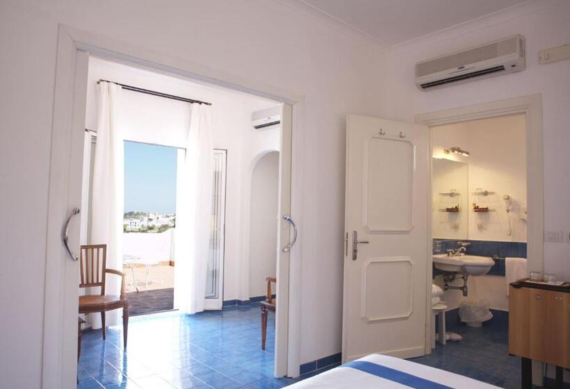 סוויטה נוף לים, Chiaia Di Luna