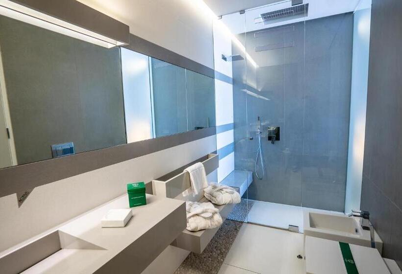 테라스 스위트, Covo Dei Saraceni