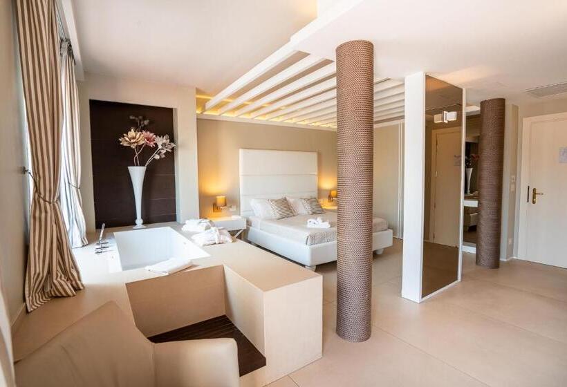 자쿠지 스위트, Covo Dei Saraceni