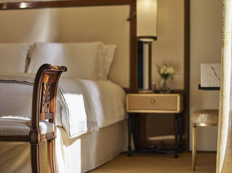 Suite with Terrace, Eden  Dorchester Collection