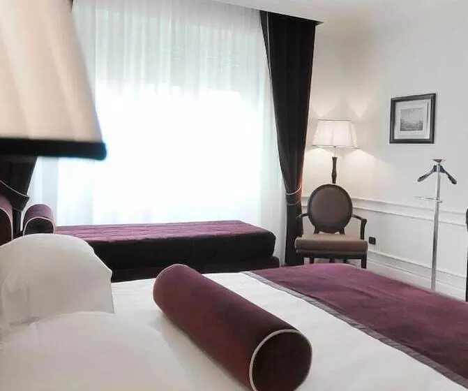 اتاق اجرایی سه نفره, Grand Hotel Oriente