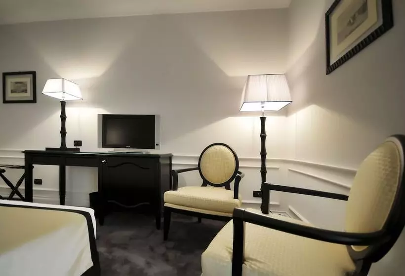 اتاق اجرایی سه نفره, Grand Hotel Oriente