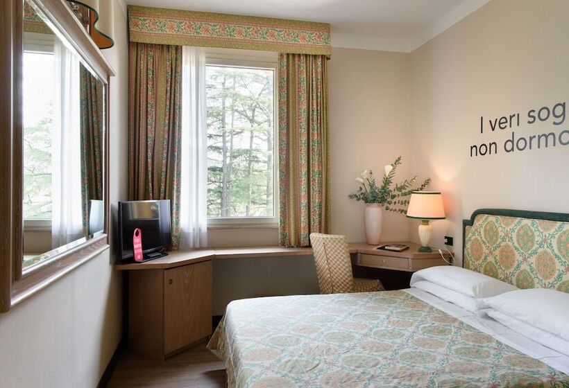 חדר אקונומי, Grand Hotel Panoramic