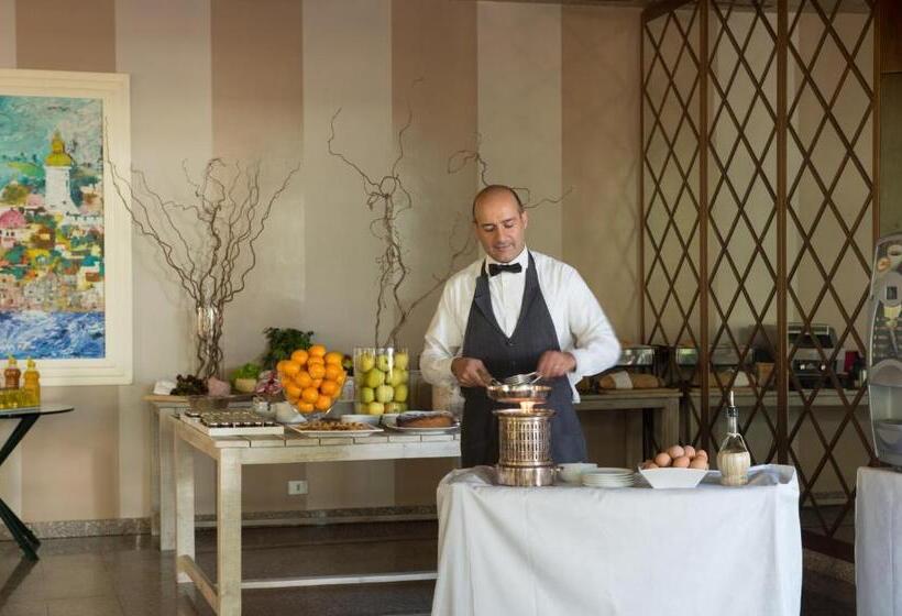 חדר סופריור עם מרפסת, Grand Hotel Panoramic