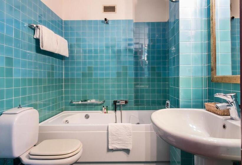 סוויטה, Grand Hotel Panoramic