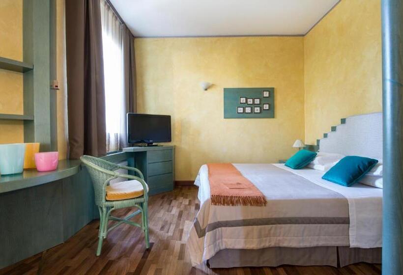 סוויטה, Grand Hotel Panoramic