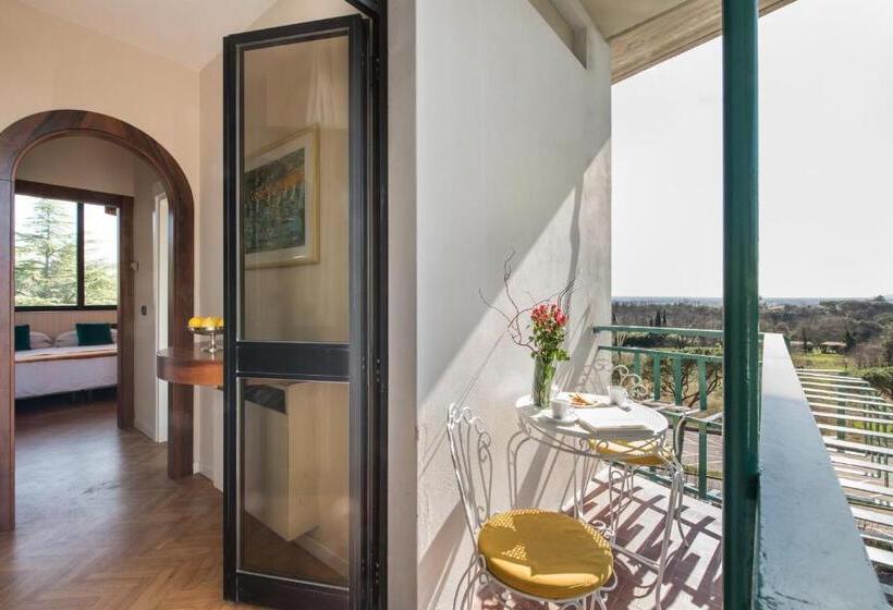 חדר סטנדרט לארבעה, Grand Hotel Panoramic