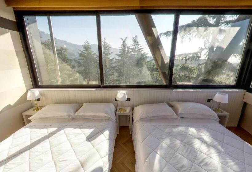 חדר סטנדרט לארבעה, Grand Hotel Panoramic