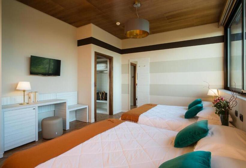 חדר סטנדרט לארבעה, Grand Hotel Panoramic