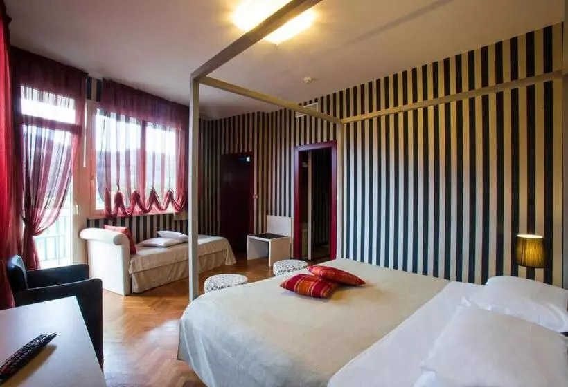 سوییت جونیور لوکس, Grand Hotel Panoramic