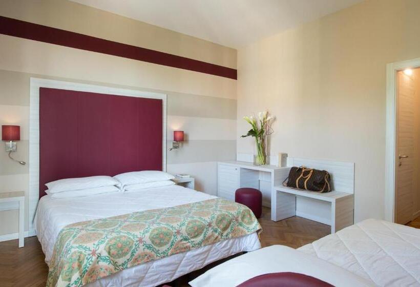 חדר סטנדרט לשלושה, Grand Hotel Panoramic