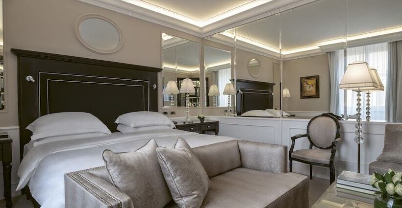 Camera Deluxe, Hassler Roma