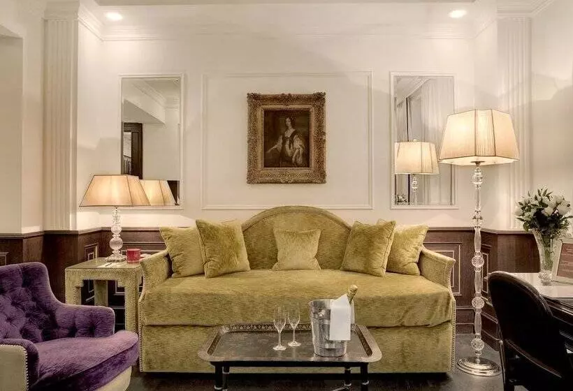 Suite Classica, Hassler Roma