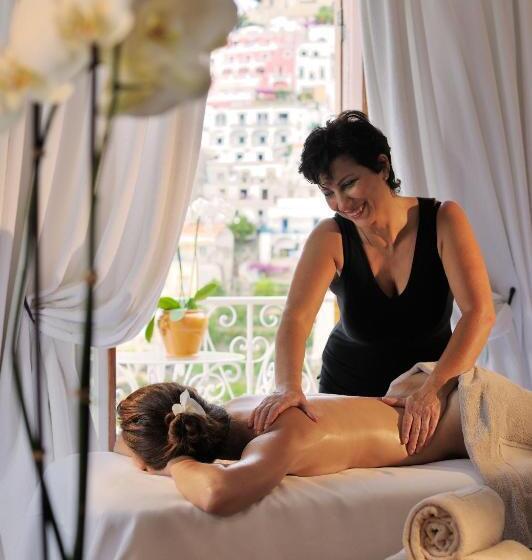 标准间, Le Sirenuse