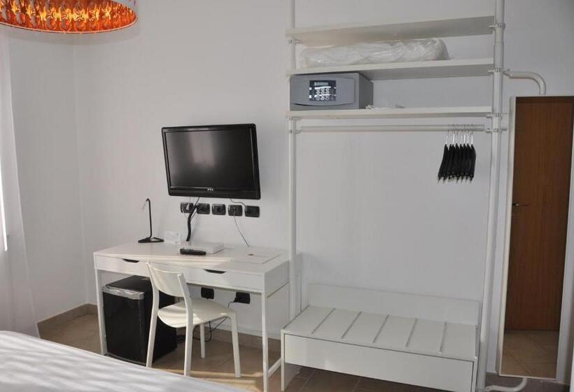 スタンダードルーム, Lo Scoiattolo Piedmont Bike