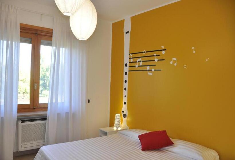 スタンダードルーム, Lo Scoiattolo Piedmont Bike