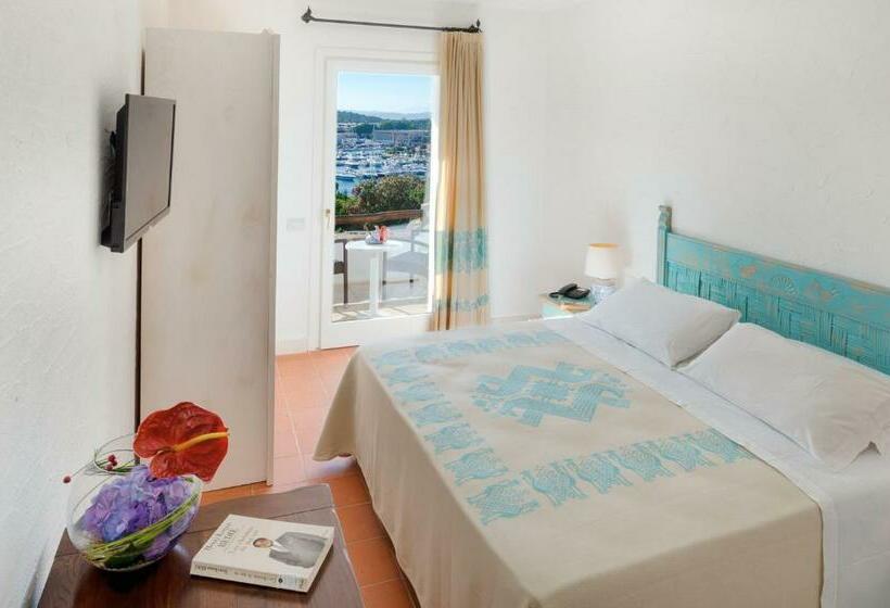 اتاق استاندارد با چشمانداز دریا, Luci Di La Muntagna