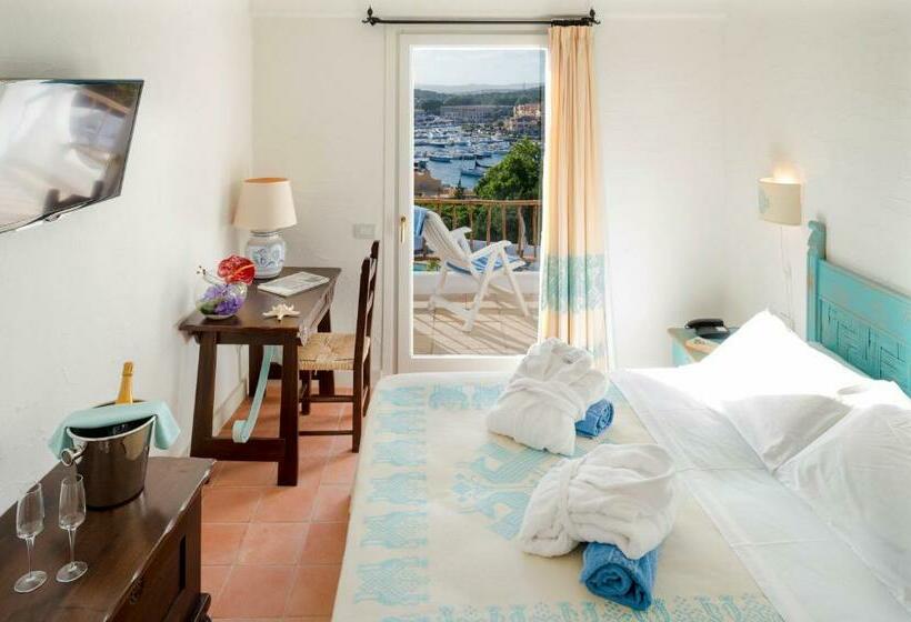 اتاق استاندارد با چشمانداز دریا, Luci Di La Muntagna