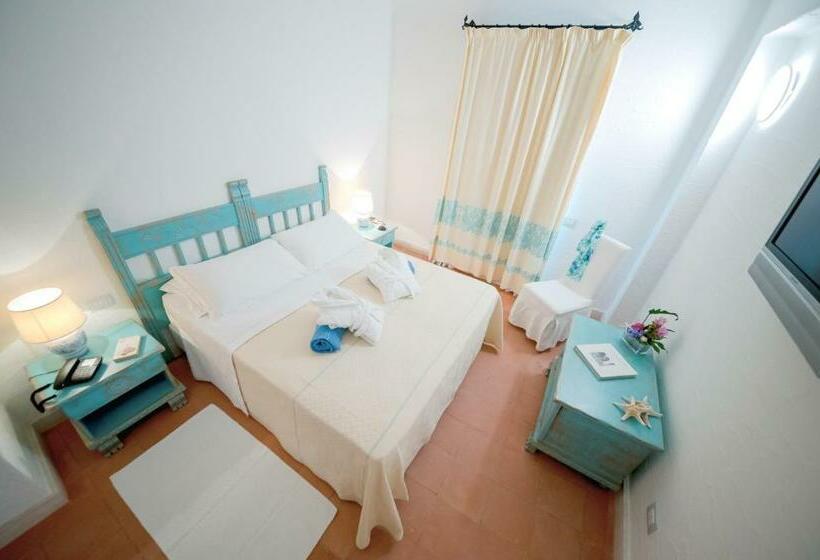 اتاق استاندارد با چشمانداز دریا, Luci Di La Muntagna